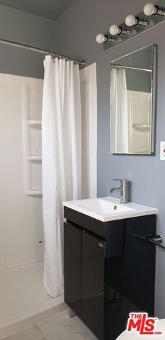 136 W 99th Street 136, Los Angeles, CA 90003