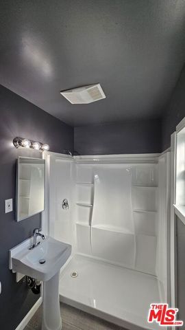 136 W 99th Street 136, Los Angeles, CA 90003