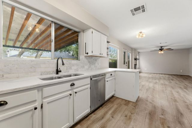 2509 Tierra Blanco TRL, Cedar Park, TX 78613