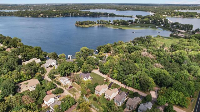 1545 Maple Place, Mound, MN 55364