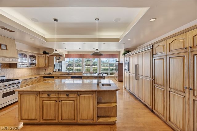 22 Burning Tree Court, Las Vegas, NV 89113