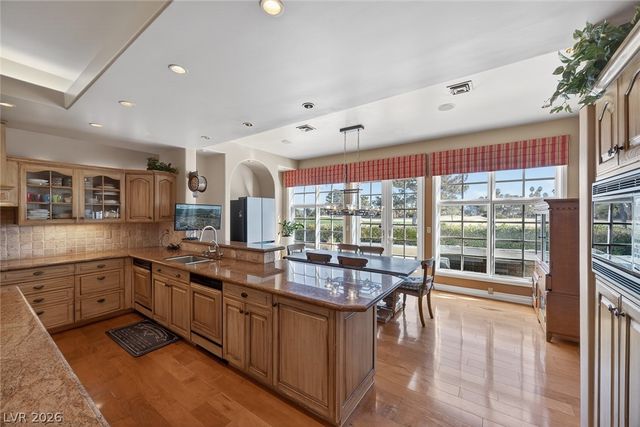 22 Burning Tree Court, Las Vegas, NV 89113