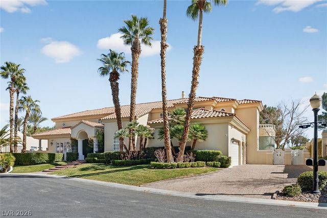 22 Burning Tree Court, Las Vegas, NV 89113