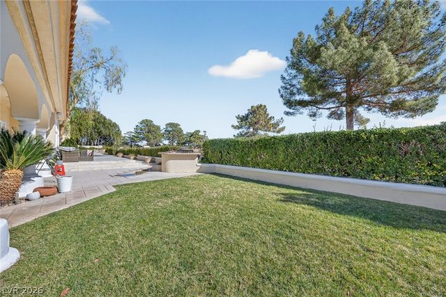 22 Burning Tree Court, Las Vegas, NV 89113