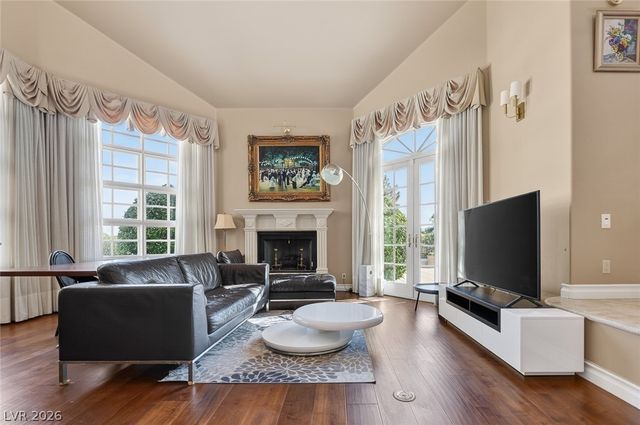 22 Burning Tree Court, Las Vegas, NV 89113