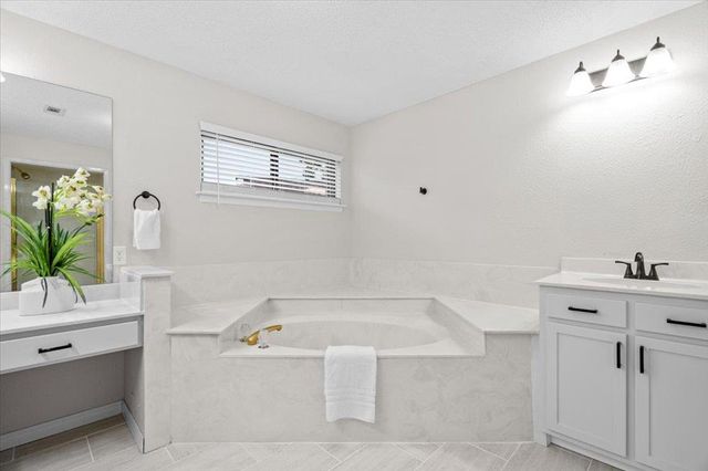 11416 Boothill DR, Austin, TX 78748