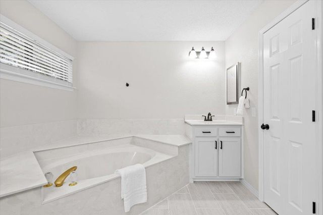 11416 Boothill DR, Austin, TX 78748