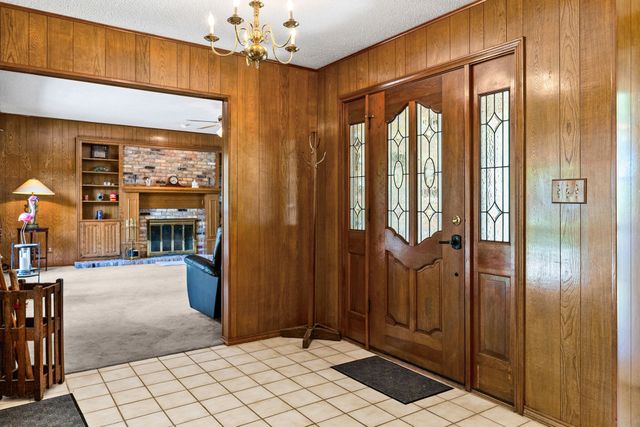 301 Paris Street, Pecan Gap, TX 75469