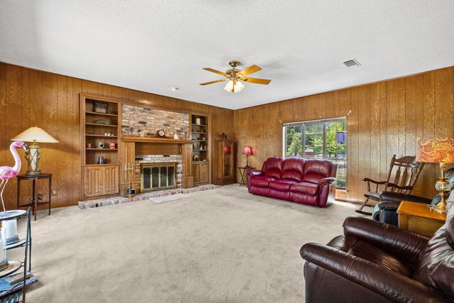 301 Paris Street, Pecan Gap, TX 75469