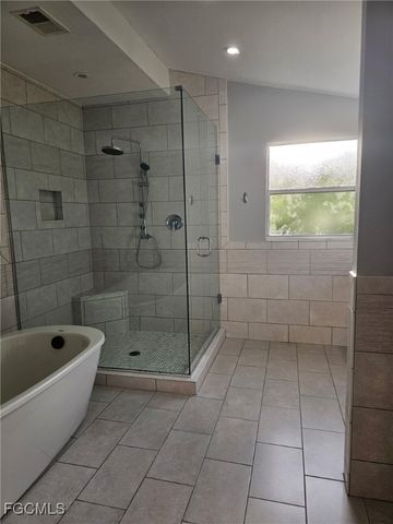 3933 E River DR, Fort Myers, FL 33916