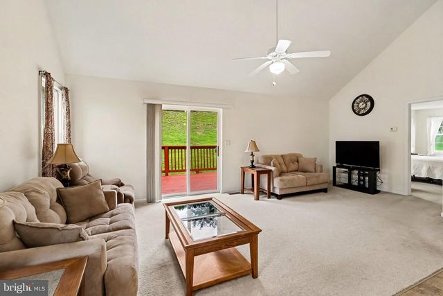 492 PRINCETON RD, Harrisburg, PA 17111