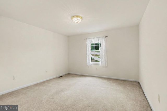 492 PRINCETON RD, Harrisburg, PA 17111
