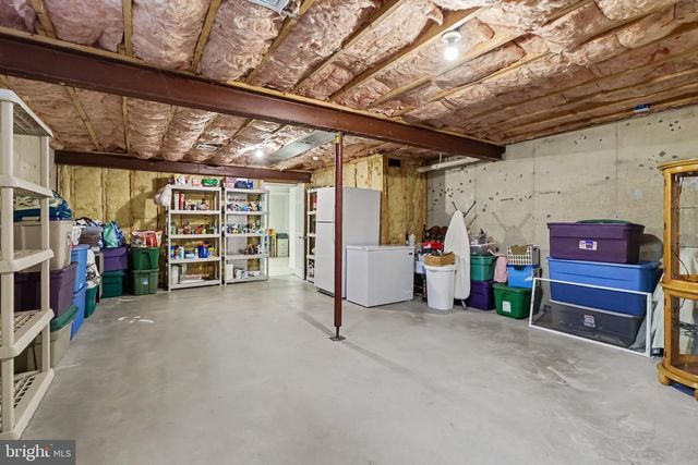 492 PRINCETON RD, Harrisburg, PA 17111