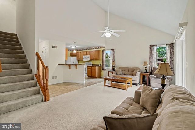 492 PRINCETON RD, Harrisburg, PA 17111