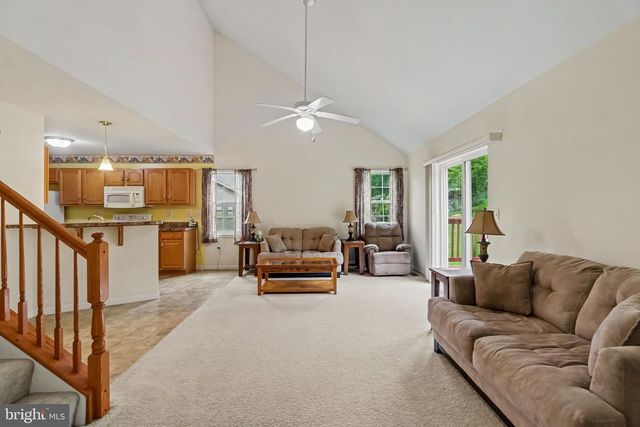 492 PRINCETON RD, Harrisburg, PA 17111