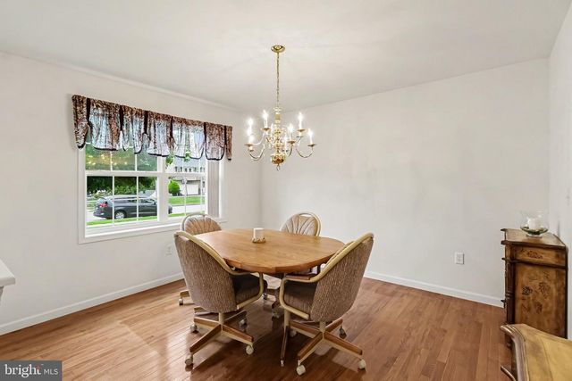 492 PRINCETON RD, Harrisburg, PA 17111