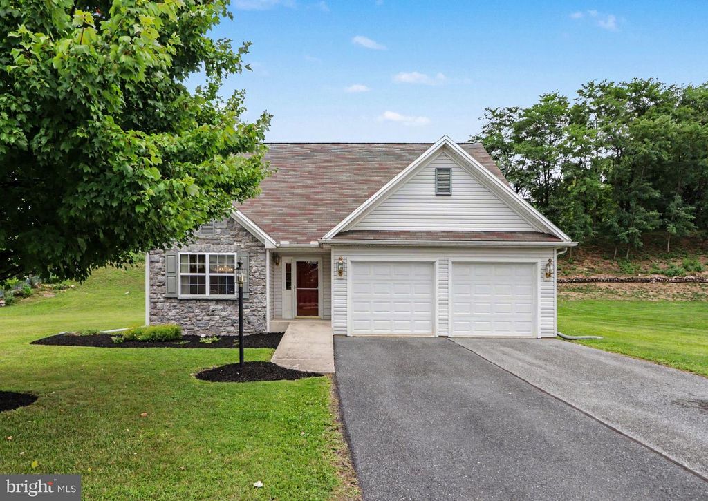 492 PRINCETON RD, Harrisburg, PA 17111