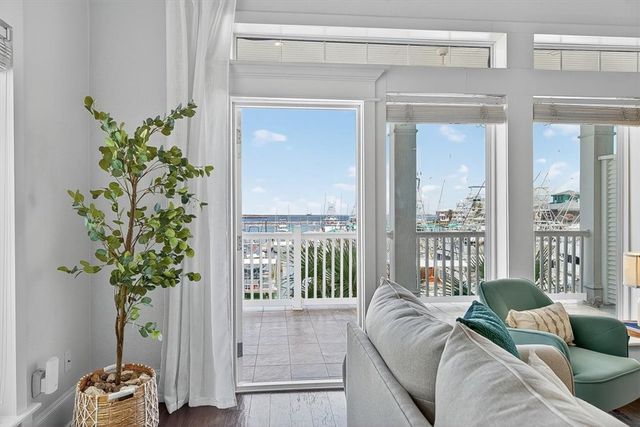 116 W Cotter Ave H, Port Aransas, TX 78373