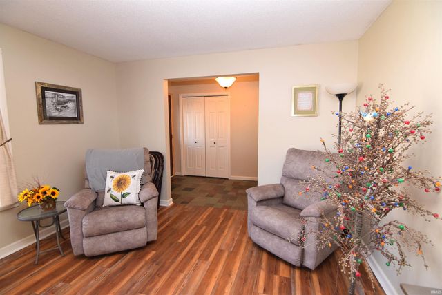 3301 E Miami Trail, Muncie, IN 47302