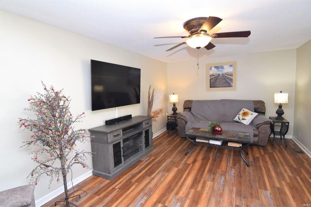 3301 E Miami Trail, Muncie, IN 47302