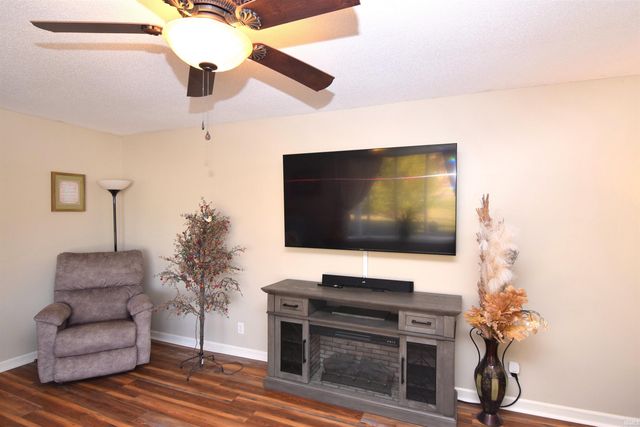 3301 E Miami Trail, Muncie, IN 47302