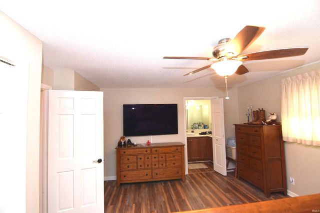 3301 E Miami Trail, Muncie, IN 47302