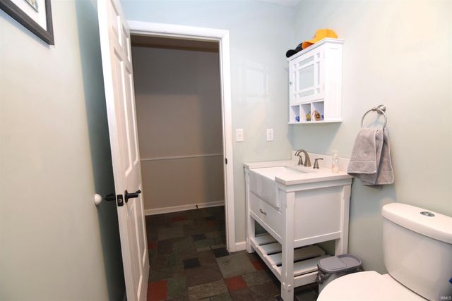 3301 E Miami Trail, Muncie, IN 47302