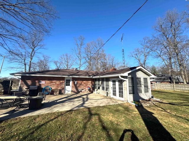 3301 E Miami Trail, Muncie, IN 47302
