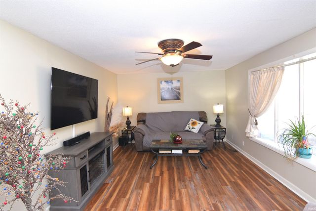 3301 E Miami Trail, Muncie, IN 47302