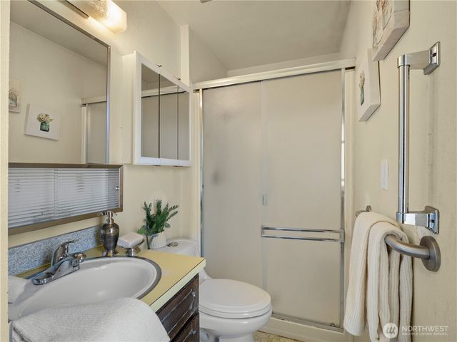 4915 N 37th Street, Tacoma, WA 98407