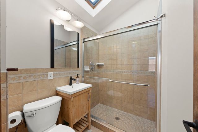 5733 S New England Avenue, Chicago, IL 60638