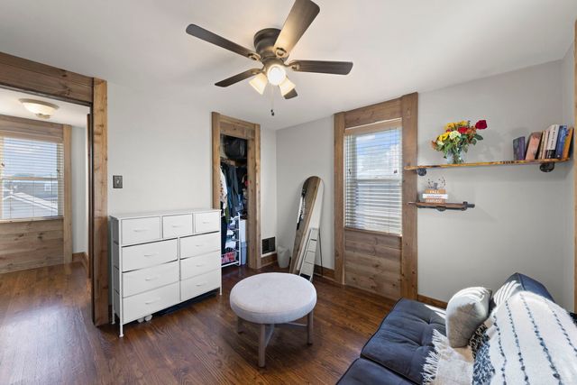 5733 S New England Avenue, Chicago, IL 60638