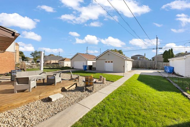 5733 S New England Avenue, Chicago, IL 60638