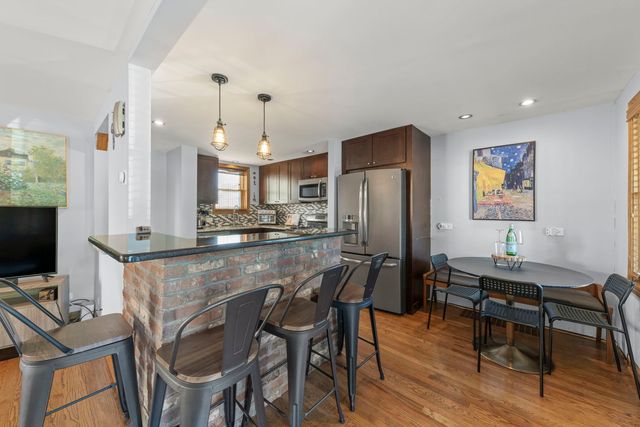 5733 S New England Avenue, Chicago, IL 60638