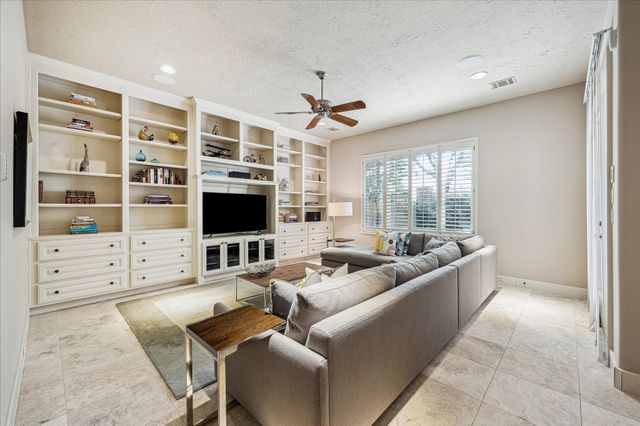 2626 Stuart Manor, Houston, TX 77082