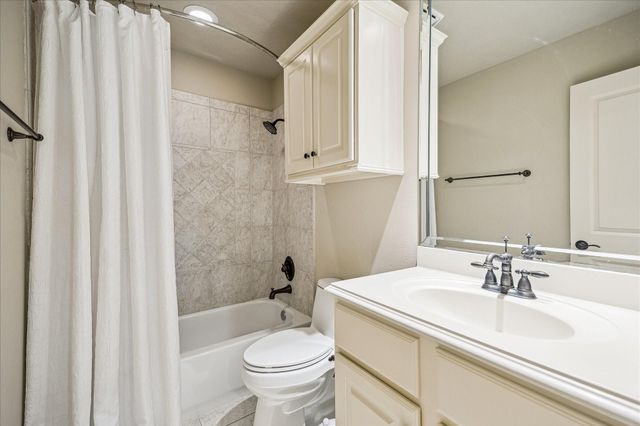 2626 Stuart Manor, Houston, TX 77082