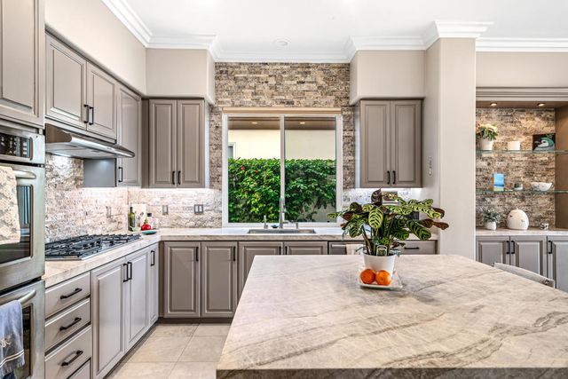 936 Mesa Grande Drive, Palm Desert, CA 92211