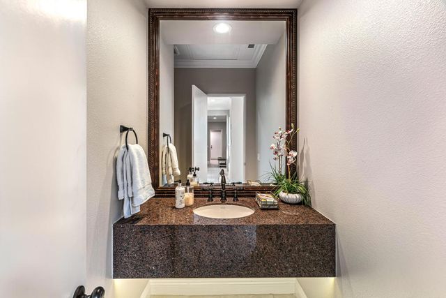 936 Mesa Grande Drive, Palm Desert, CA 92211