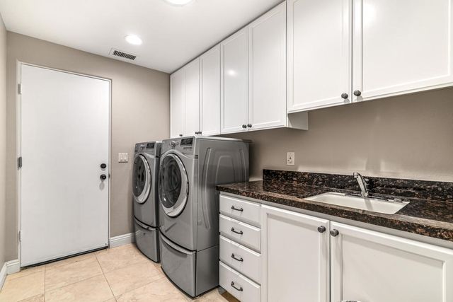 936 Mesa Grande Drive, Palm Desert, CA 92211