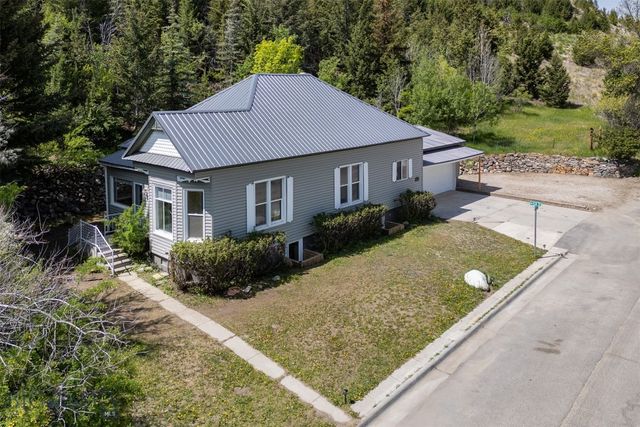 411 W 7th Street, Anaconda, MT 59711