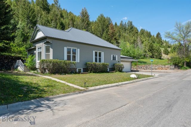 411 W 7th Street, Anaconda, MT 59711
