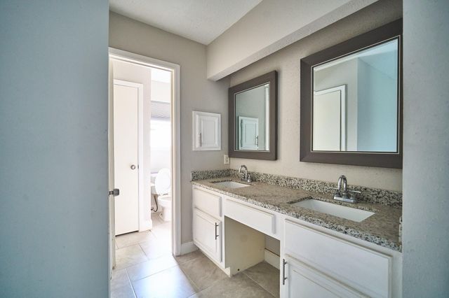 923 Kenforest Drive, Missouri City, TX 77489