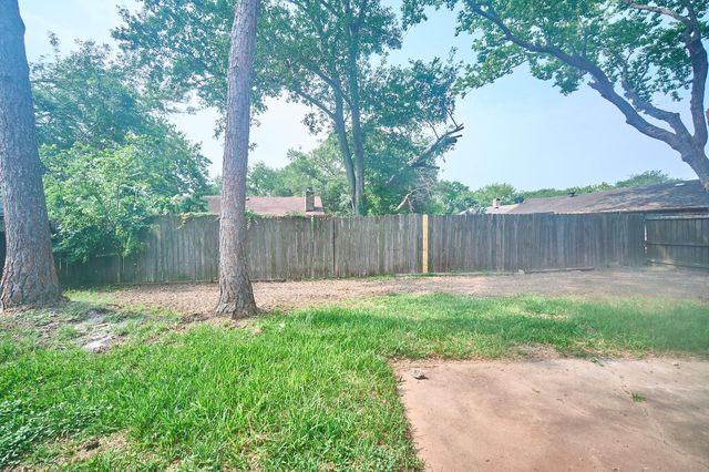 923 Kenforest Drive, Missouri City, TX 77489