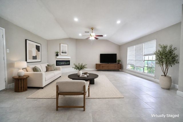 923 Kenforest Drive, Missouri City, TX 77489