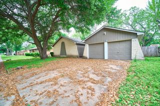 923 Kenforest Drive, Missouri City, TX 77489