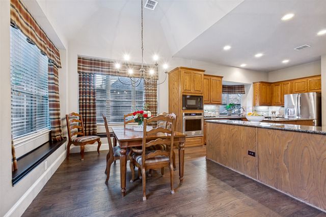 2505 Valley Glen Court, Carrollton, TX 75010