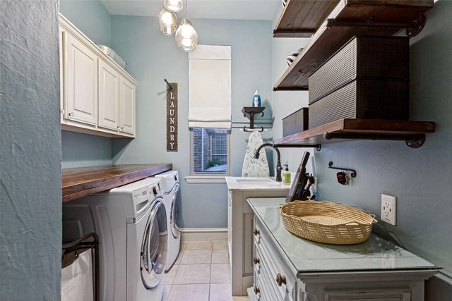 2505 Valley Glen Court, Carrollton, TX 75010