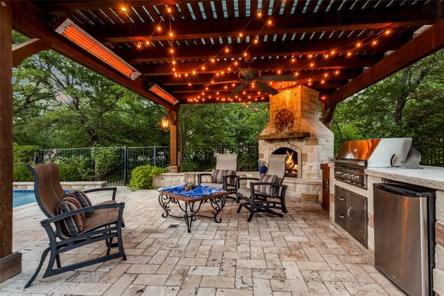 2505 Valley Glen Court, Carrollton, TX 75010