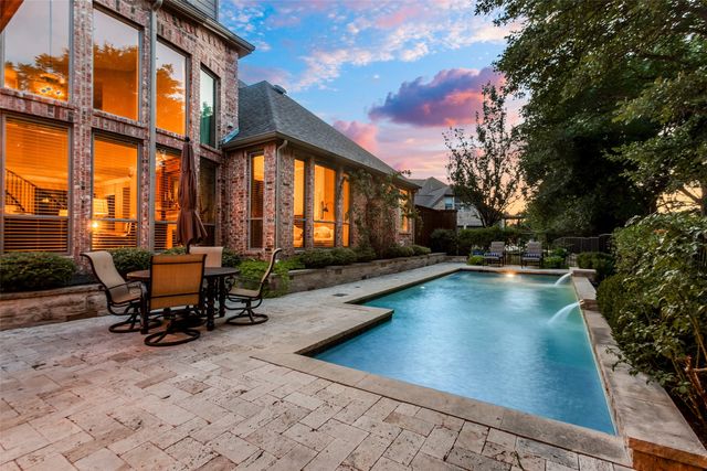 2505 Valley Glen Court, Carrollton, TX 75010