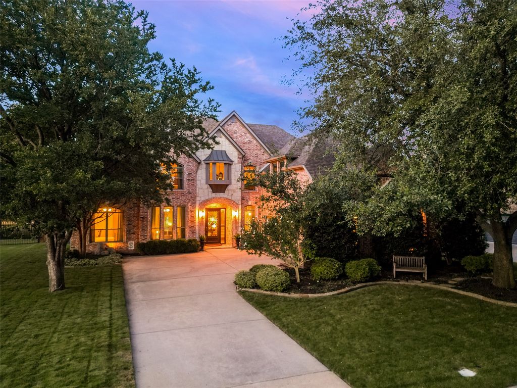 2505 Valley Glen Court, Carrollton, TX 75010